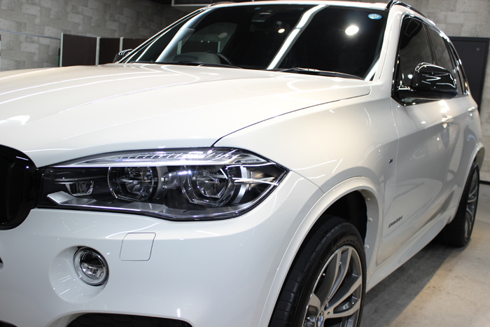 BMW X5 アルピンホワイト ヘッドライト