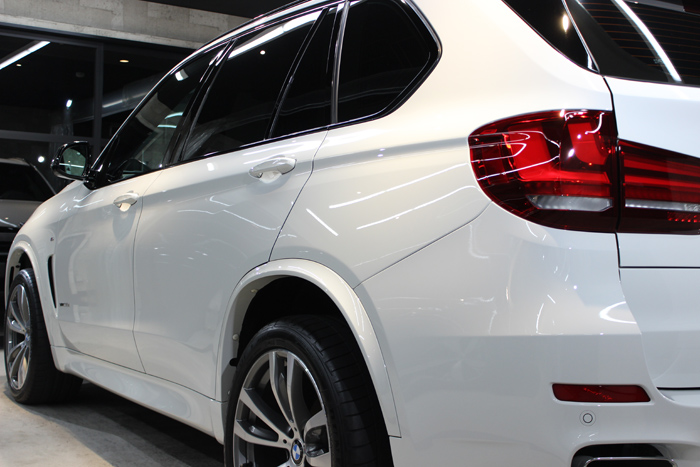 BMW X5 アルピンホワイト テールライト