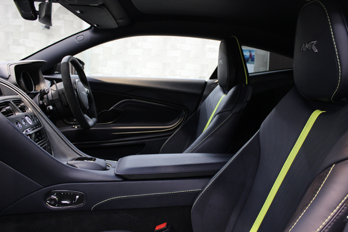 アストンマーティン DB11 AMRシグネチャーエディション スターリンググリーン シートコーティング 助手席