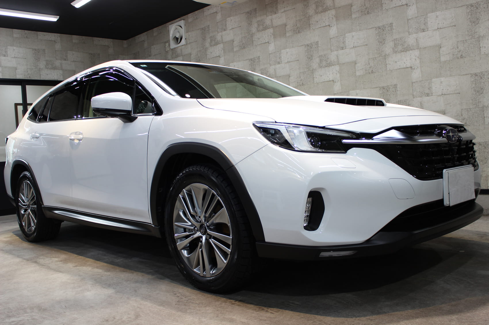 スバル レイバック セラミックホワイト フロントバンパー右