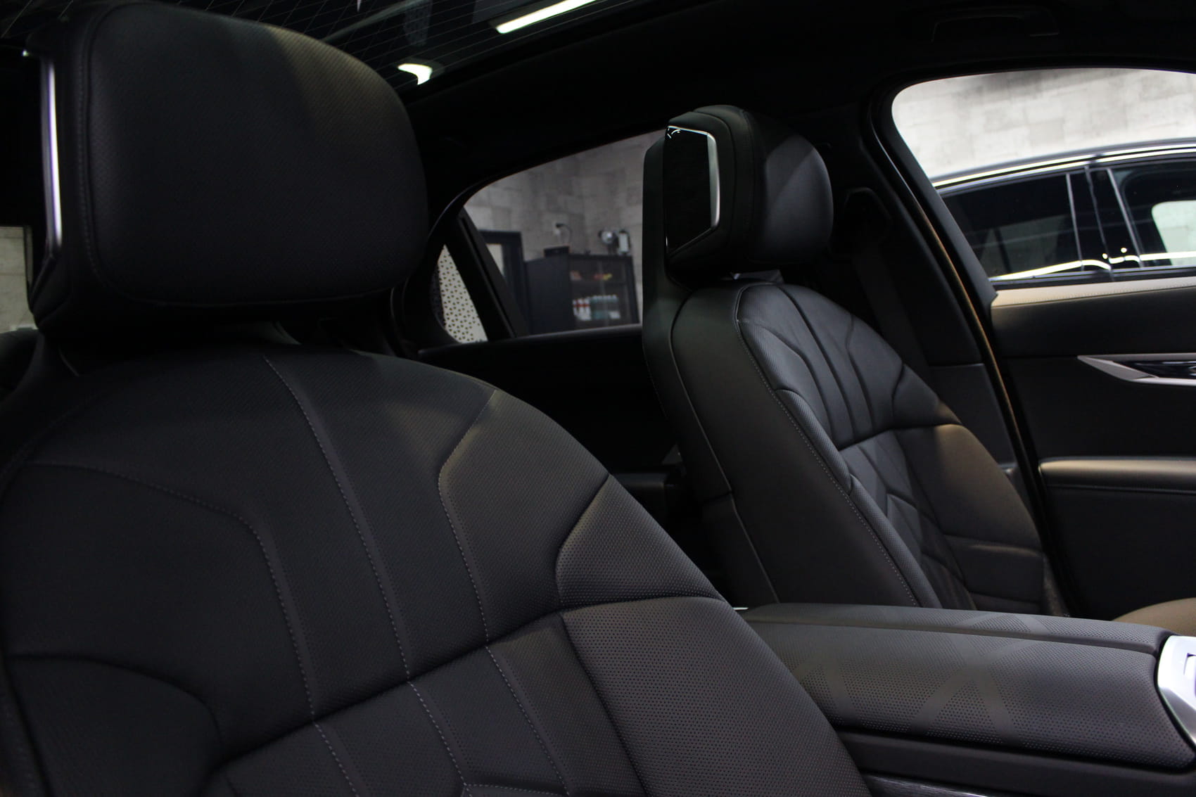 BMW 740i ブラックサファイア シートコーティング